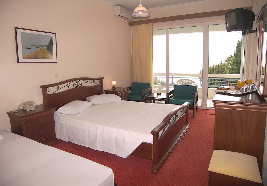 Alexandros Hotel Perama  Exteriör bild